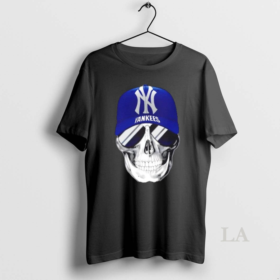 Original Skull Wearing A Cap New York Yankees And Smiling With Fans