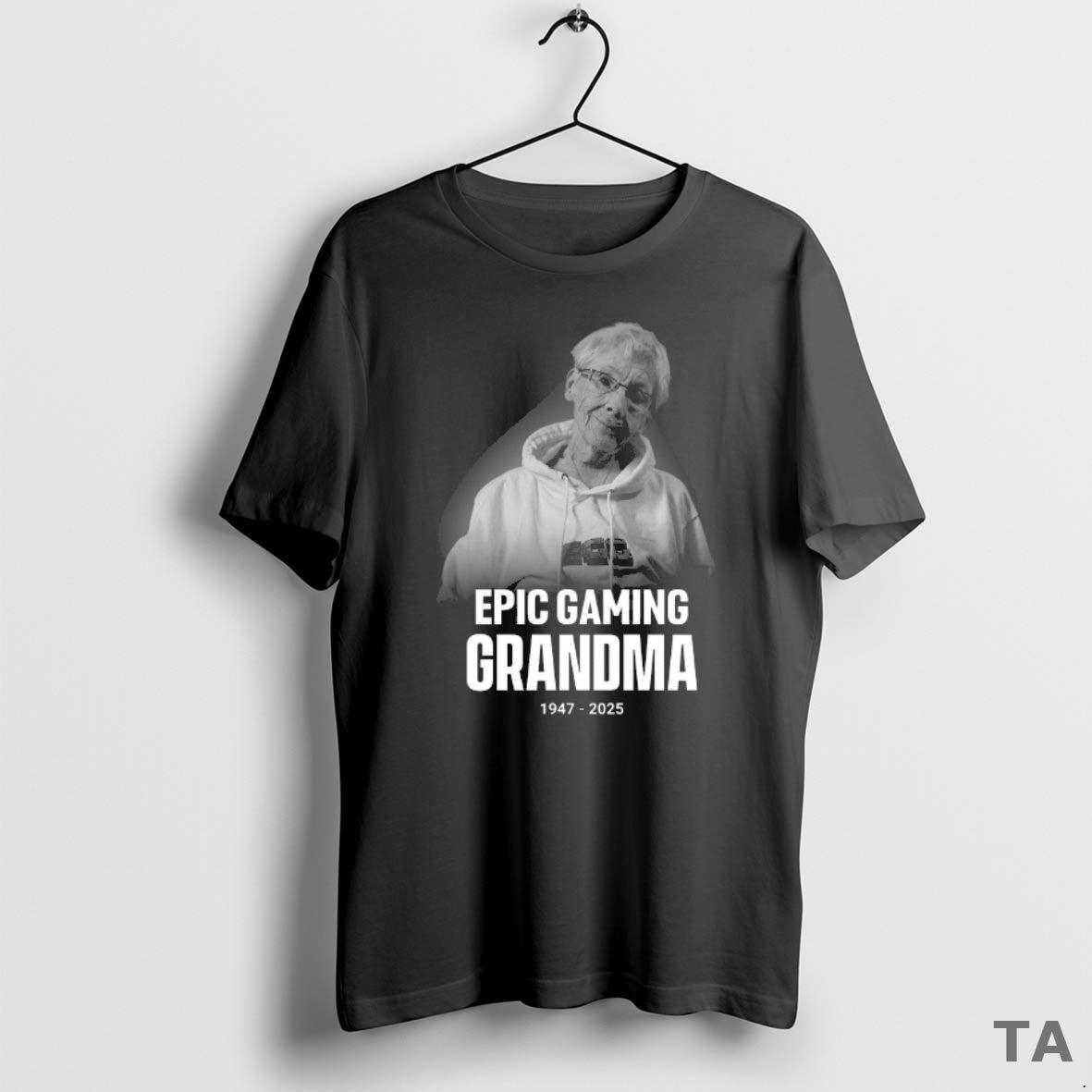 Top Rip Epic Gamer Grandma 1947 2025 T Shirt Sweater