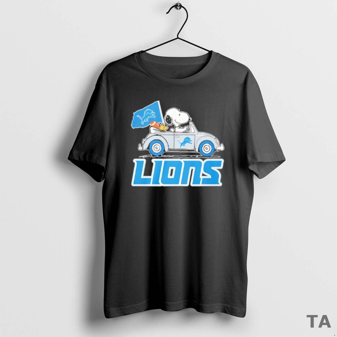 Top Snoopy And Woodstock Riding Detroit Lions Football Car T Shirt Sweater