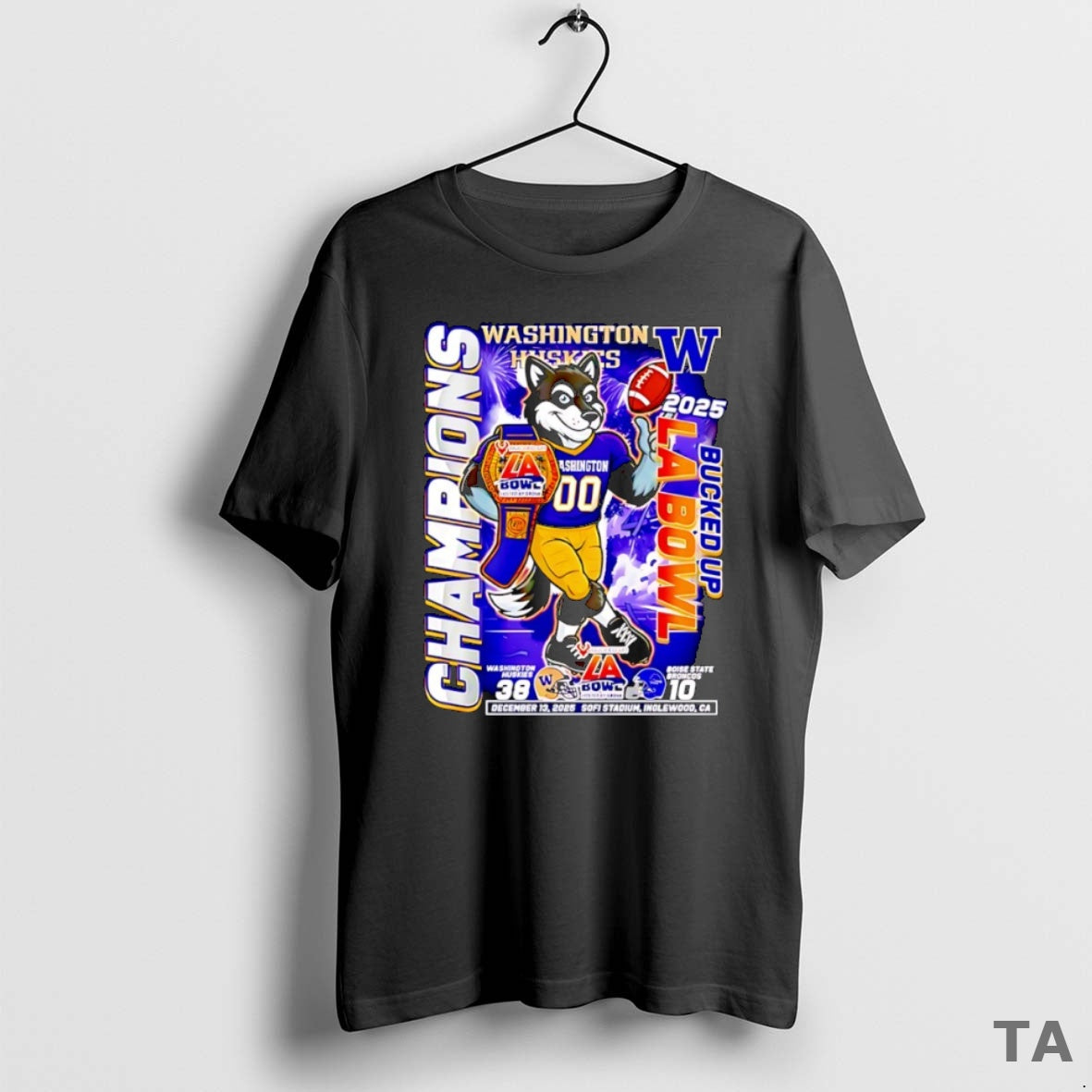Top Washington Huskies Bucked Up La Bowl Champions 2025 Mascot T Shirt Sweater