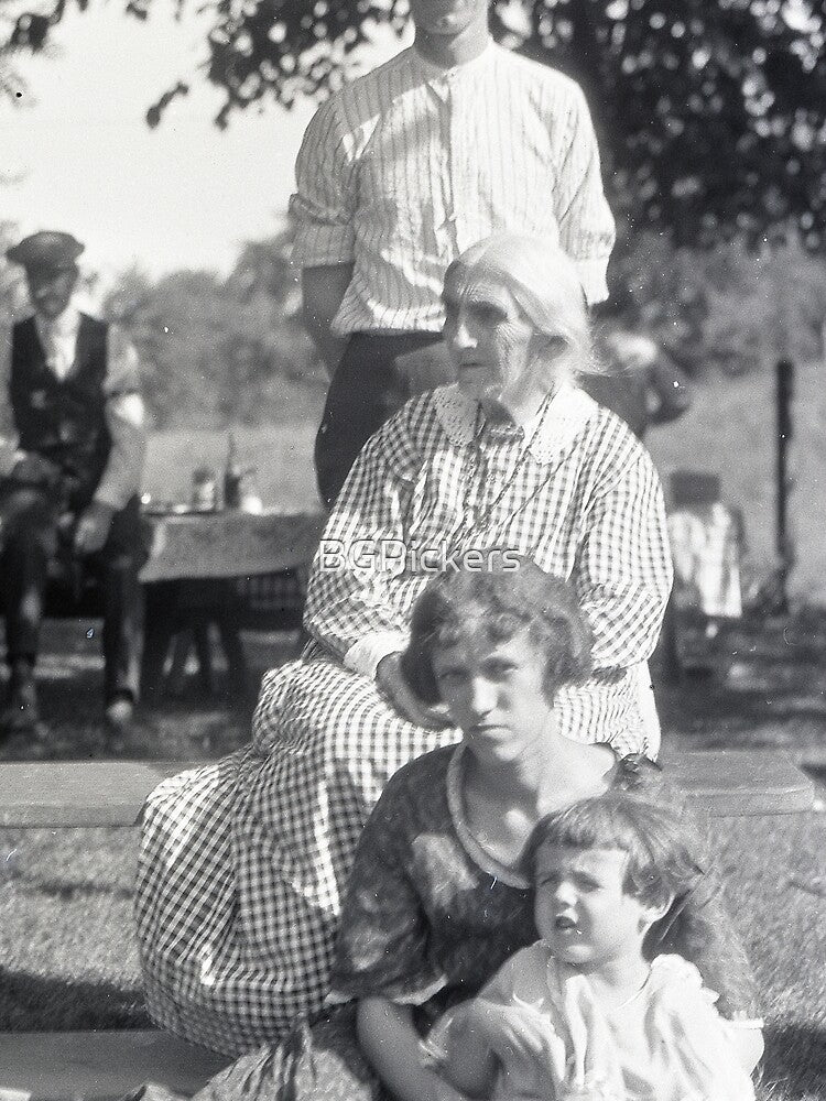 Vintage Group Family by BGPickers